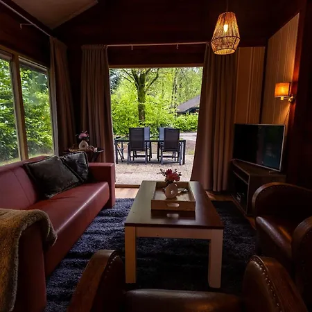 Vacation North Limburg 木屋 *